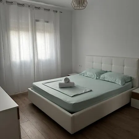 Spacious And Centrally Located Near The Stadium