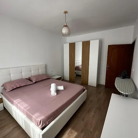 Apartment Spacious And Centrally Located Near The Stadium Tirana